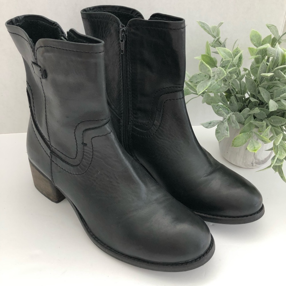 Skechers Black Leather Block Low Heel Boots Sz 8.5